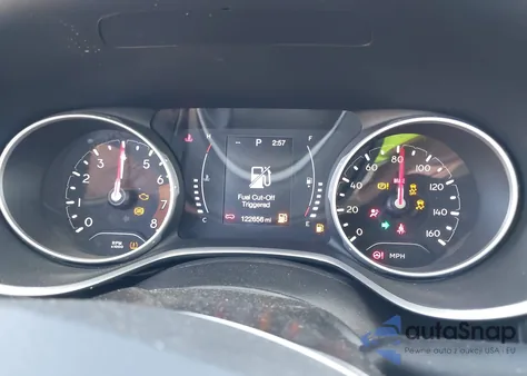 2018 Jeep Compass Sun And Wheel Fwd z USA, uszkodzony, nr VIN 3C4NJCBB1JT500479